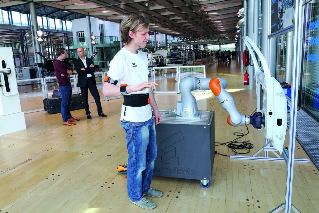 Wandelbots_C3_CMYK_300dpi