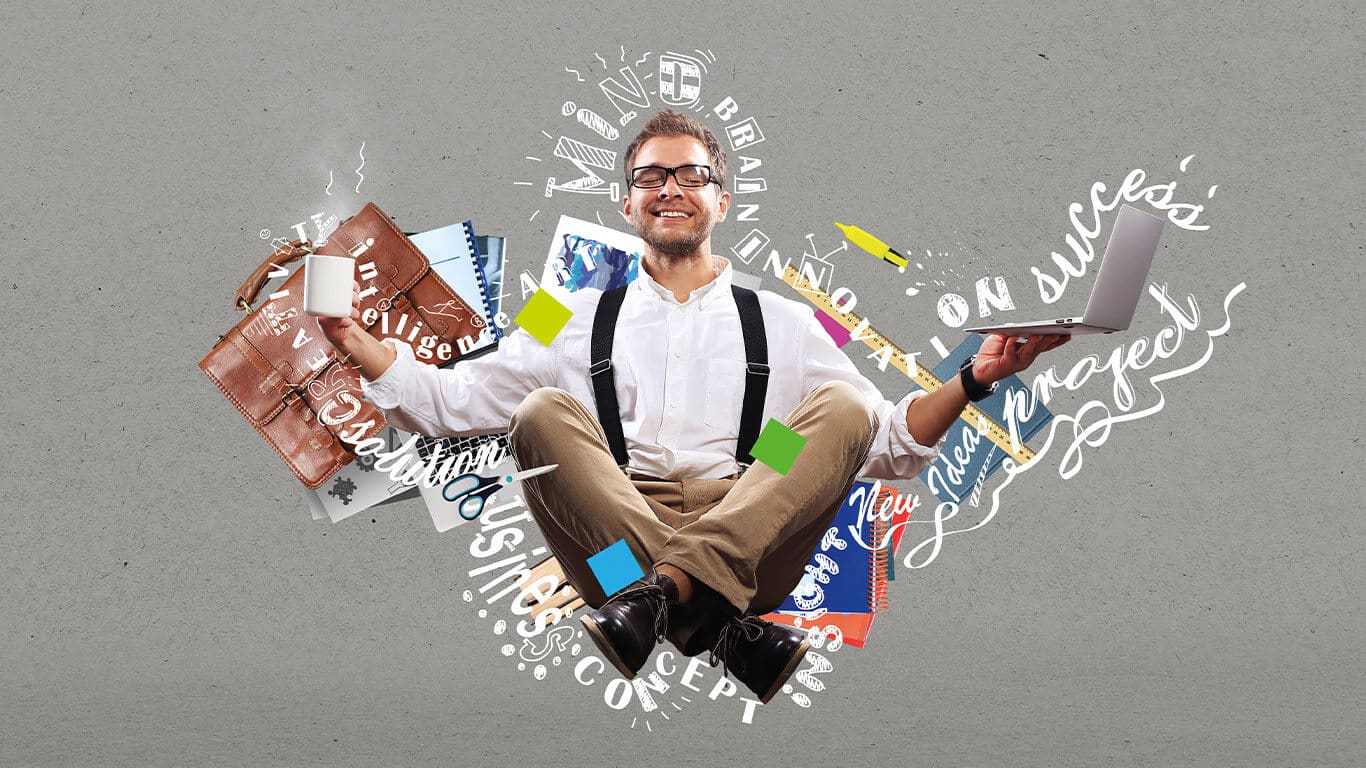 Mann mit Laptop und Büchern