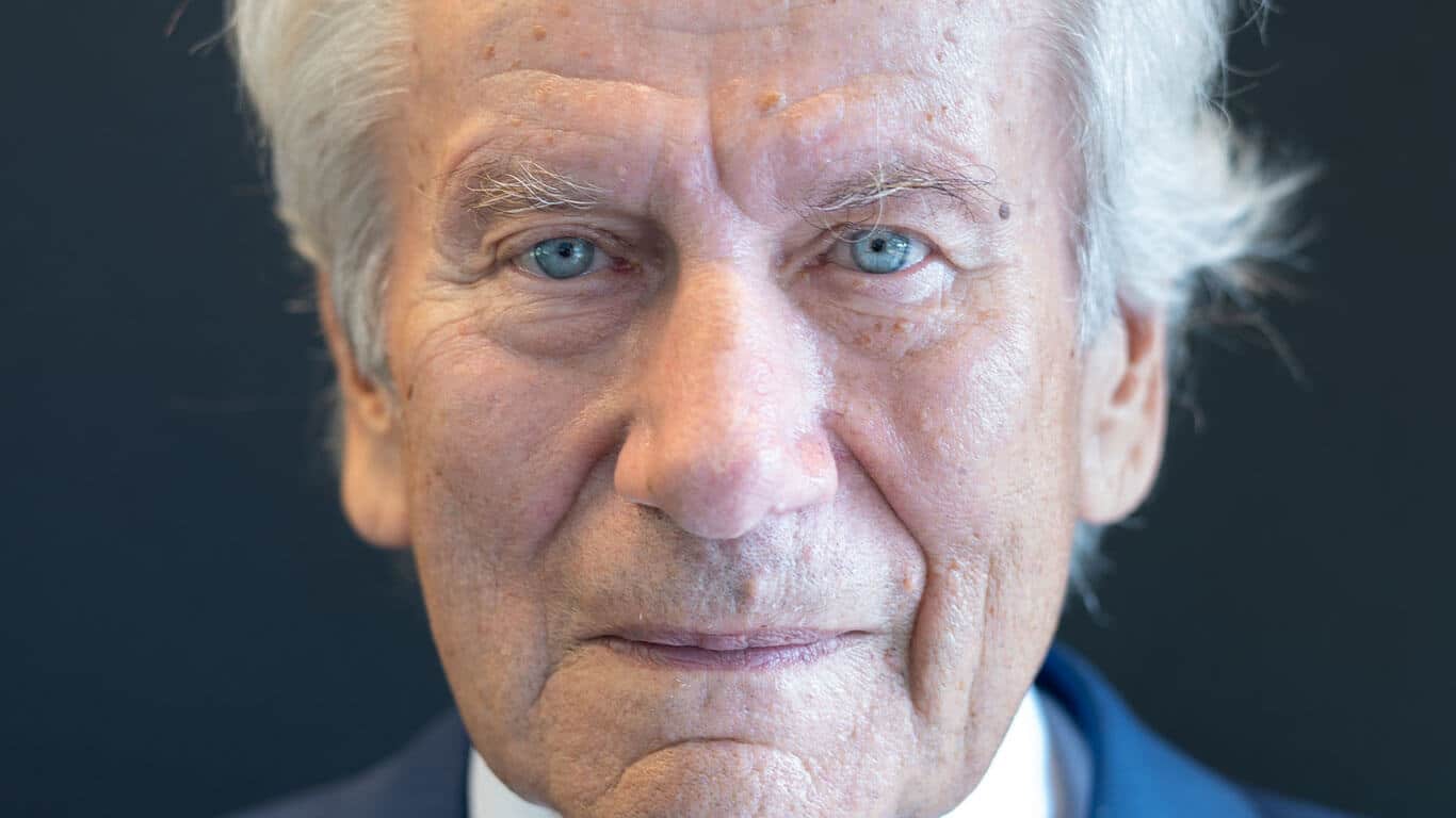 Happy Birthday, Prof. Scheer! Happy Birthday, Prof. Scheer!