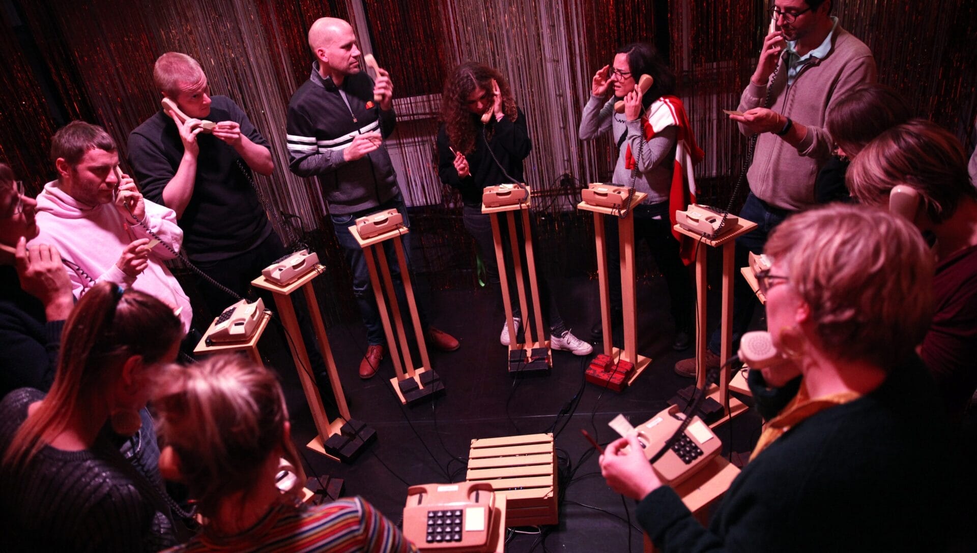 303_Website Team spielt game zusammen